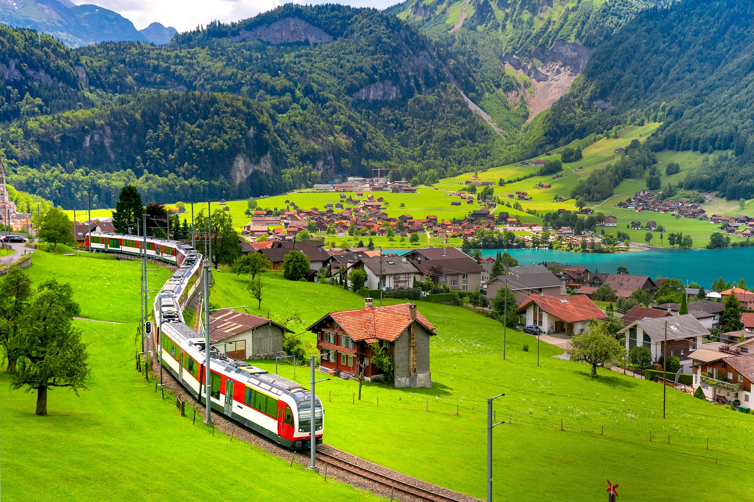 Luzern-Interlaken Express.jpeg